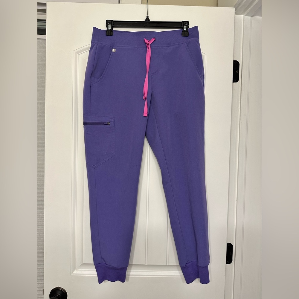 Figs Zamora Jogger Scrubs in Amethyst, Small Petite